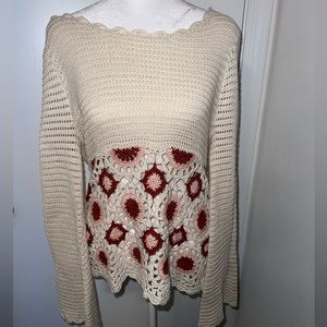 ***alya*** Size Small. long sleeve. Knitted Top. With Flowers. Hippie/Boho.
